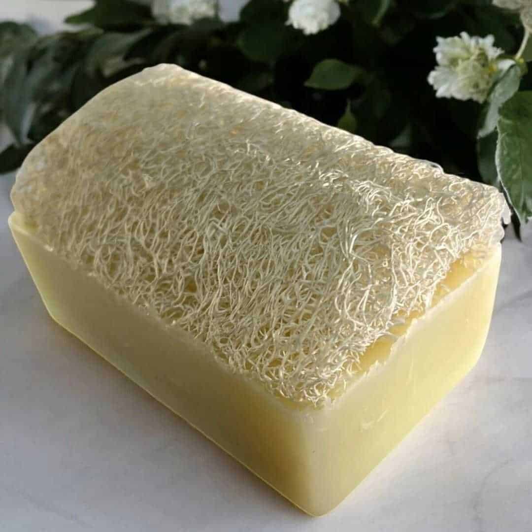 CreamLoof™ Goat Milk Soap with Natural Loofah – Nourishing & Exfoliating | Handmade & Cold Processed – Silky Glows